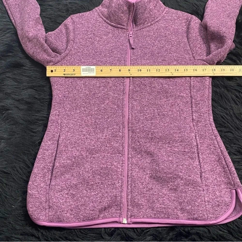 Dip ladies pink jacket size small.  Pockets, zip‎ closure athletic outdoor